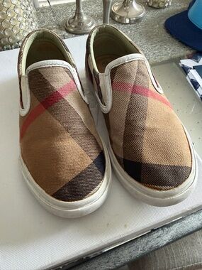 Burberry Kids Tan Check Slip-On Sneakers with box !